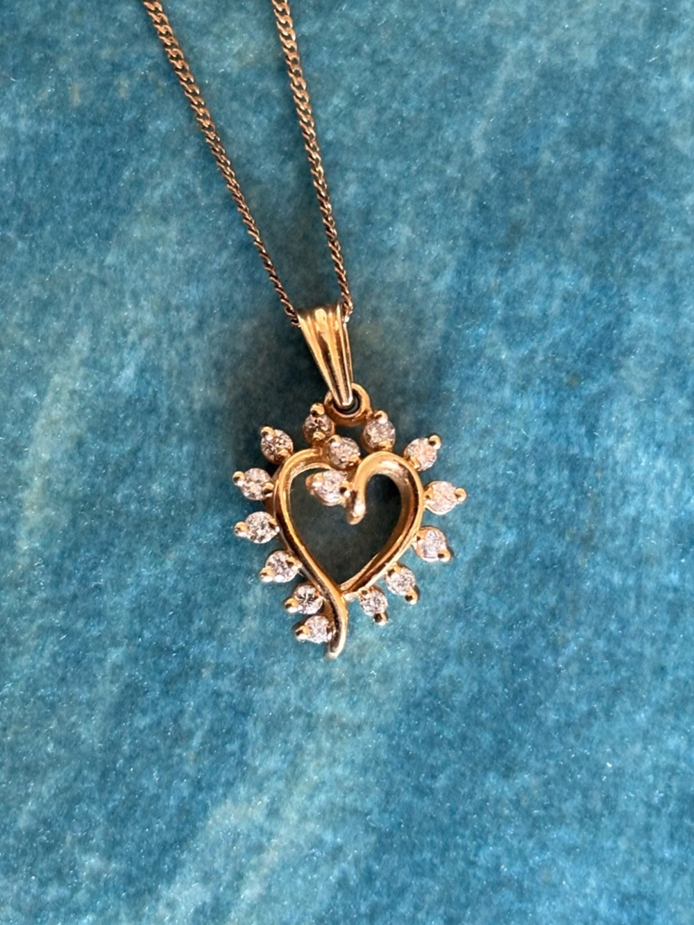 10k Gold Diamond Heart Pendant